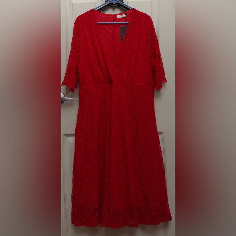 Pin-up style, lined, red lace dress, falls mid-calf, perfect for Valentines NWT
